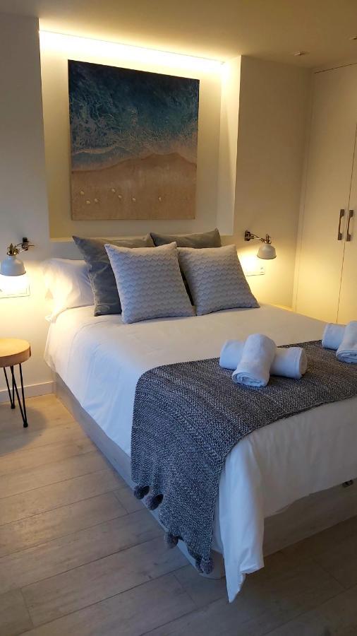 Tyba Deluxe Apartment Аликанте Екстериор снимка