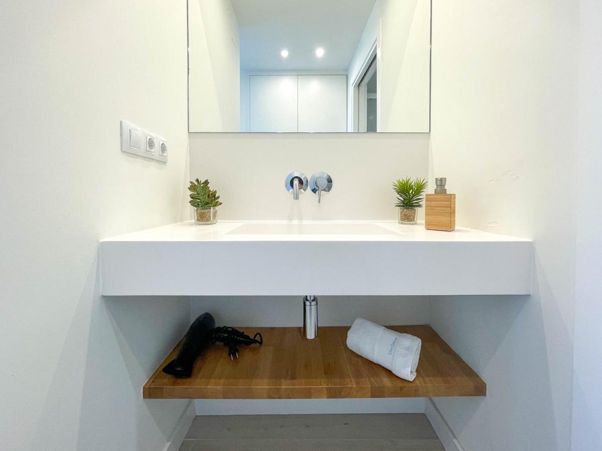 Tyba Deluxe Apartment Аликанте Екстериор снимка
