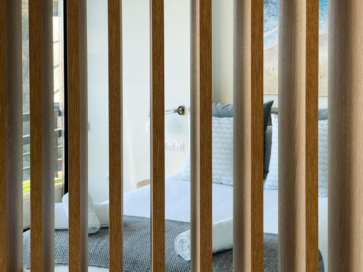 Tyba Deluxe Apartment Аликанте Екстериор снимка