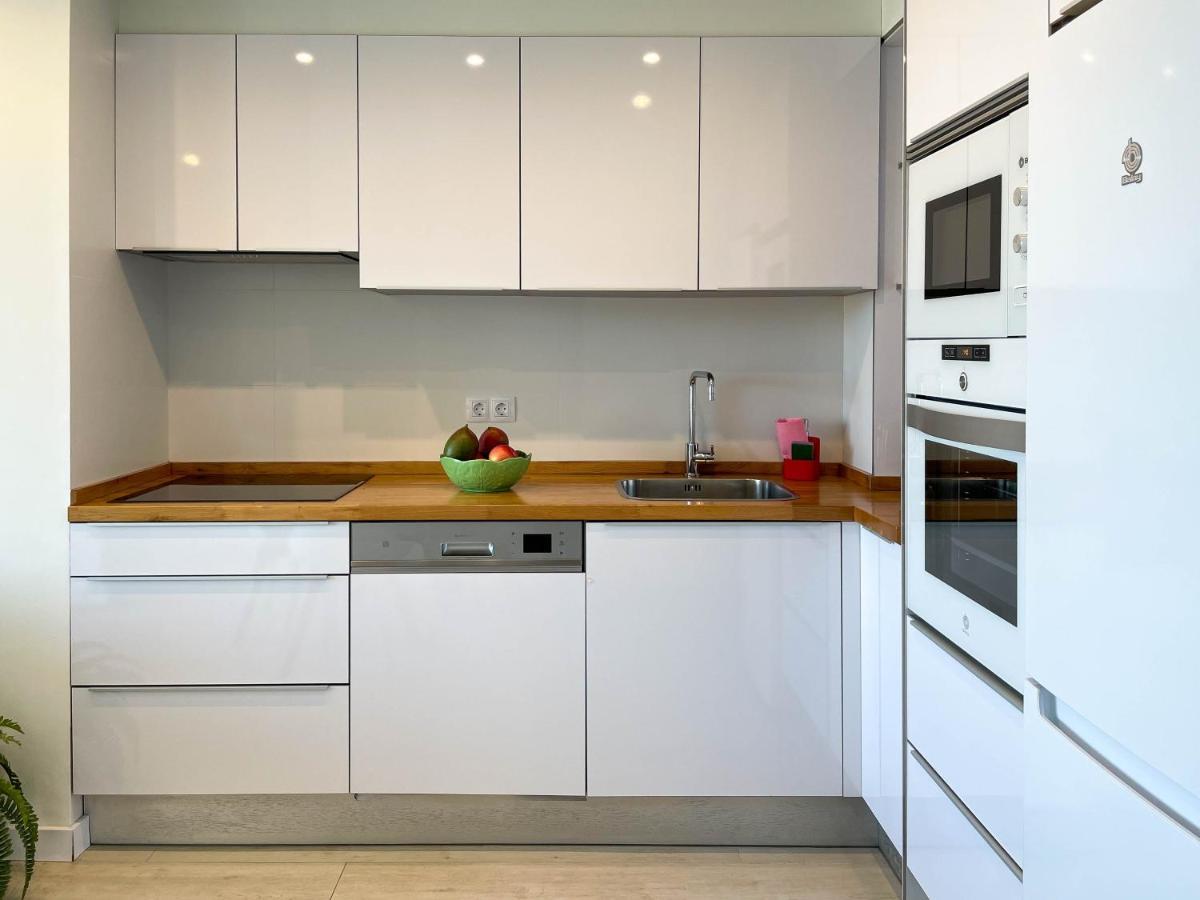 Tyba Deluxe Apartment Аликанте Екстериор снимка