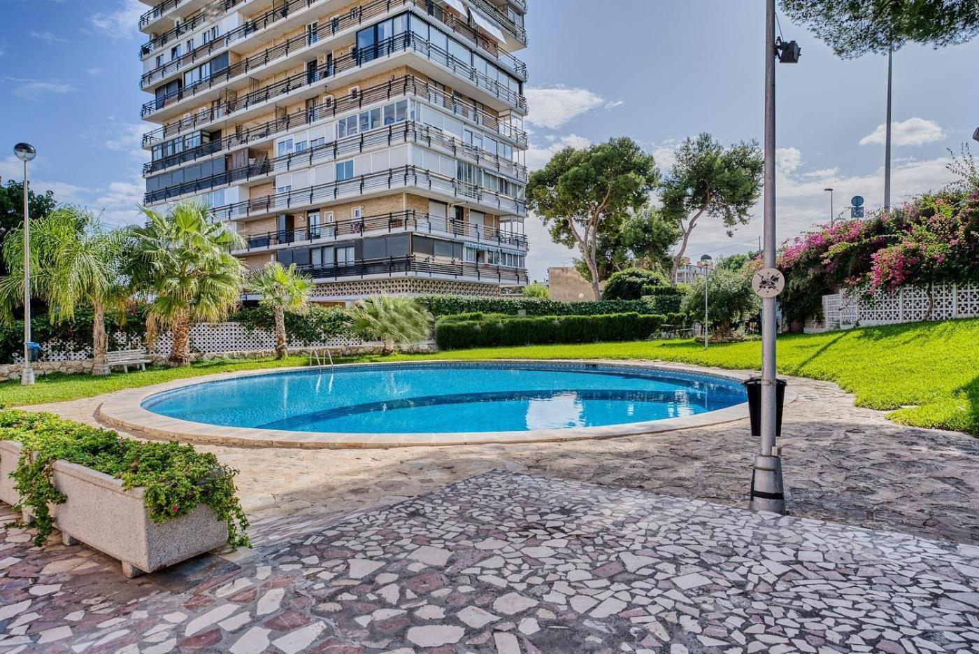 Tyba Deluxe Apartment Аликанте Екстериор снимка
